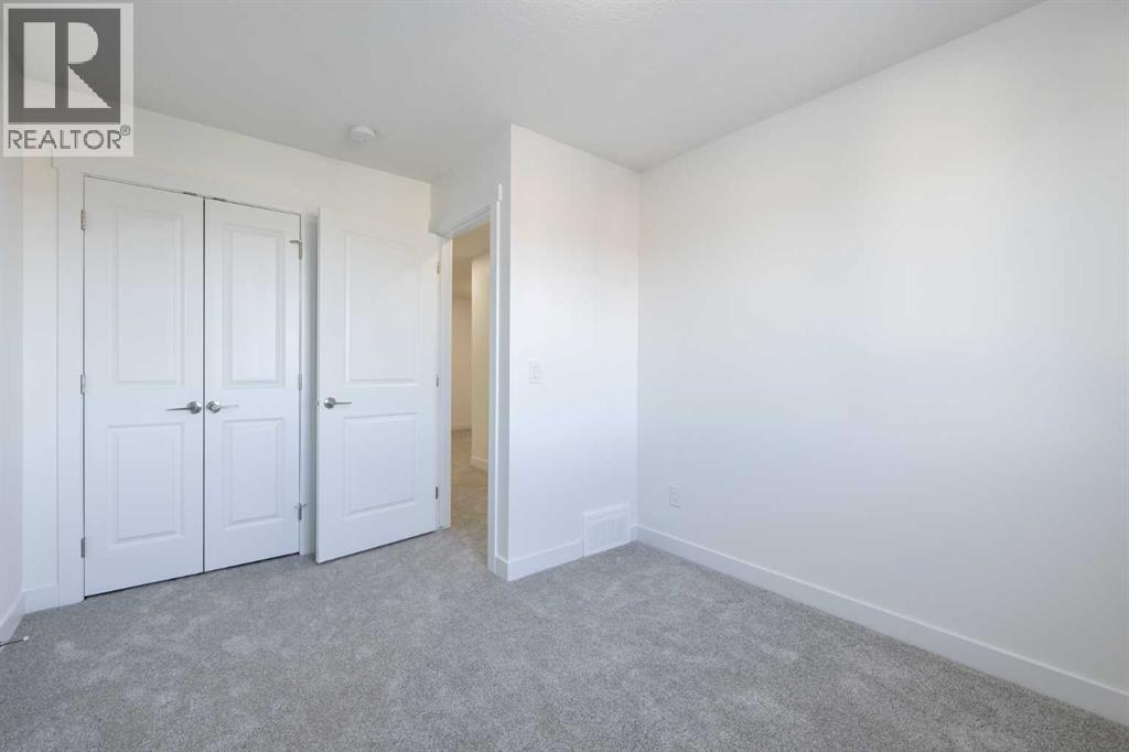 450 HEARTLAND WAY - 18