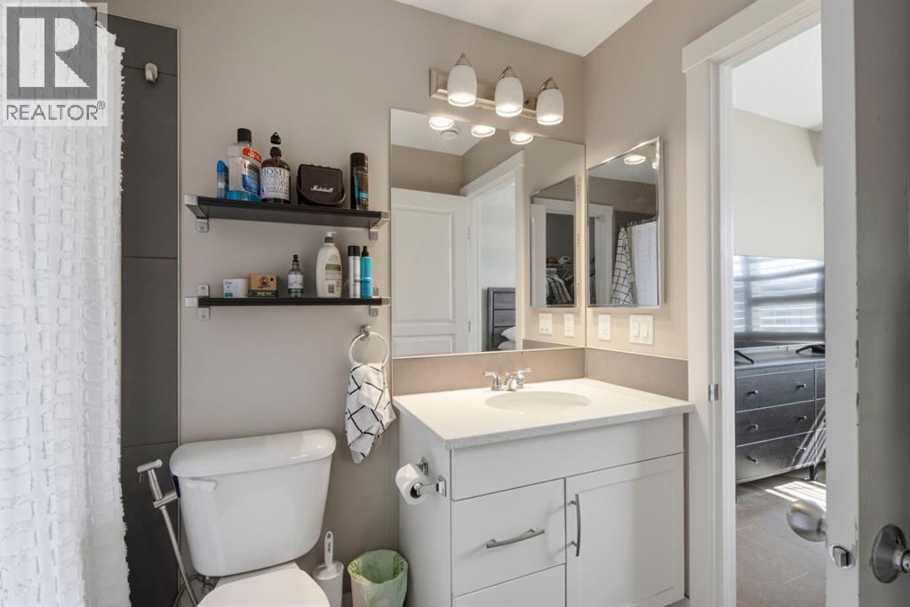 237 MCKENZIE TOWNE LINK SE - 23