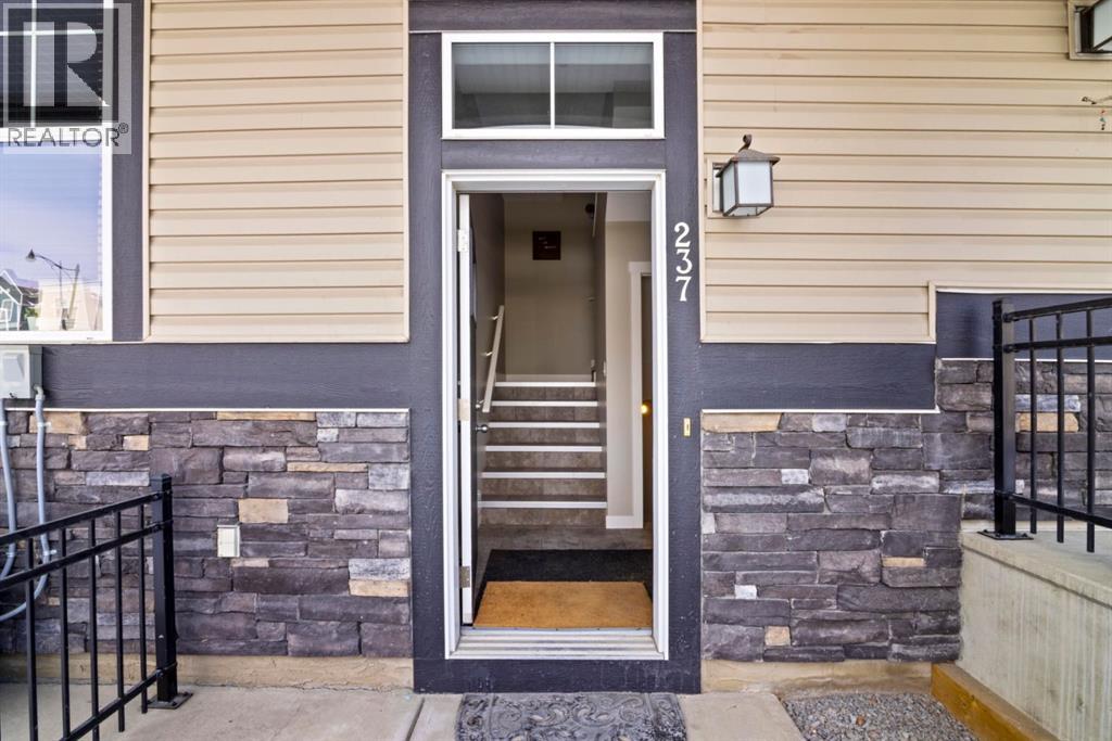 237 MCKENZIE TOWNE LINK SE - 6