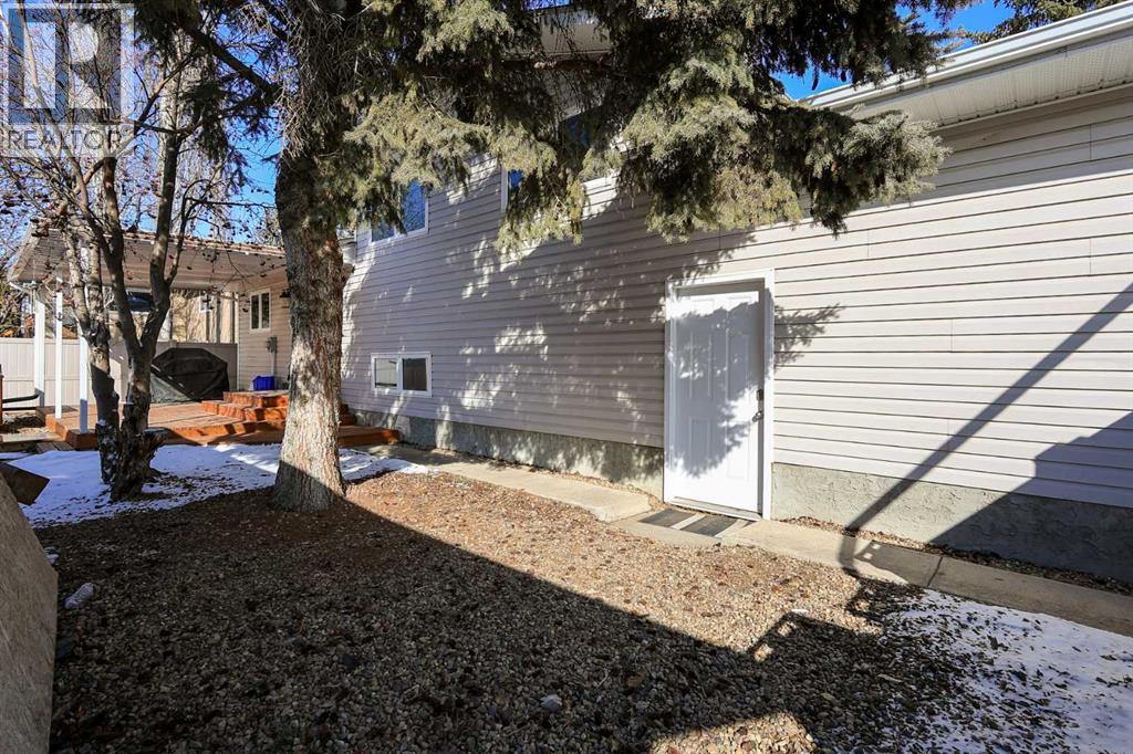 415 BARRETT DRIVE - 38