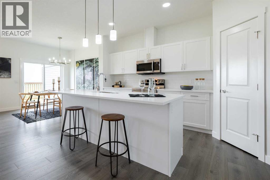 304 EDGEFIELD CLOSE - 4