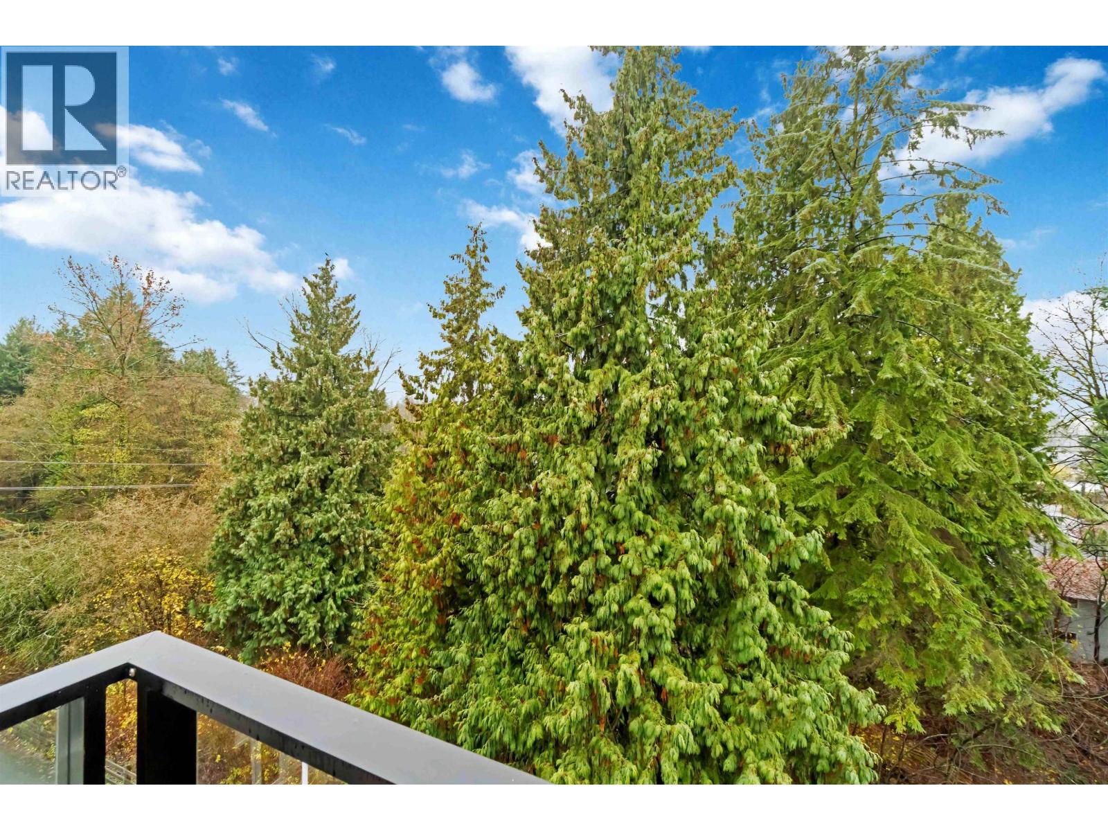 403 2137 CHESTERFIELD AVENUE, North Vancouver