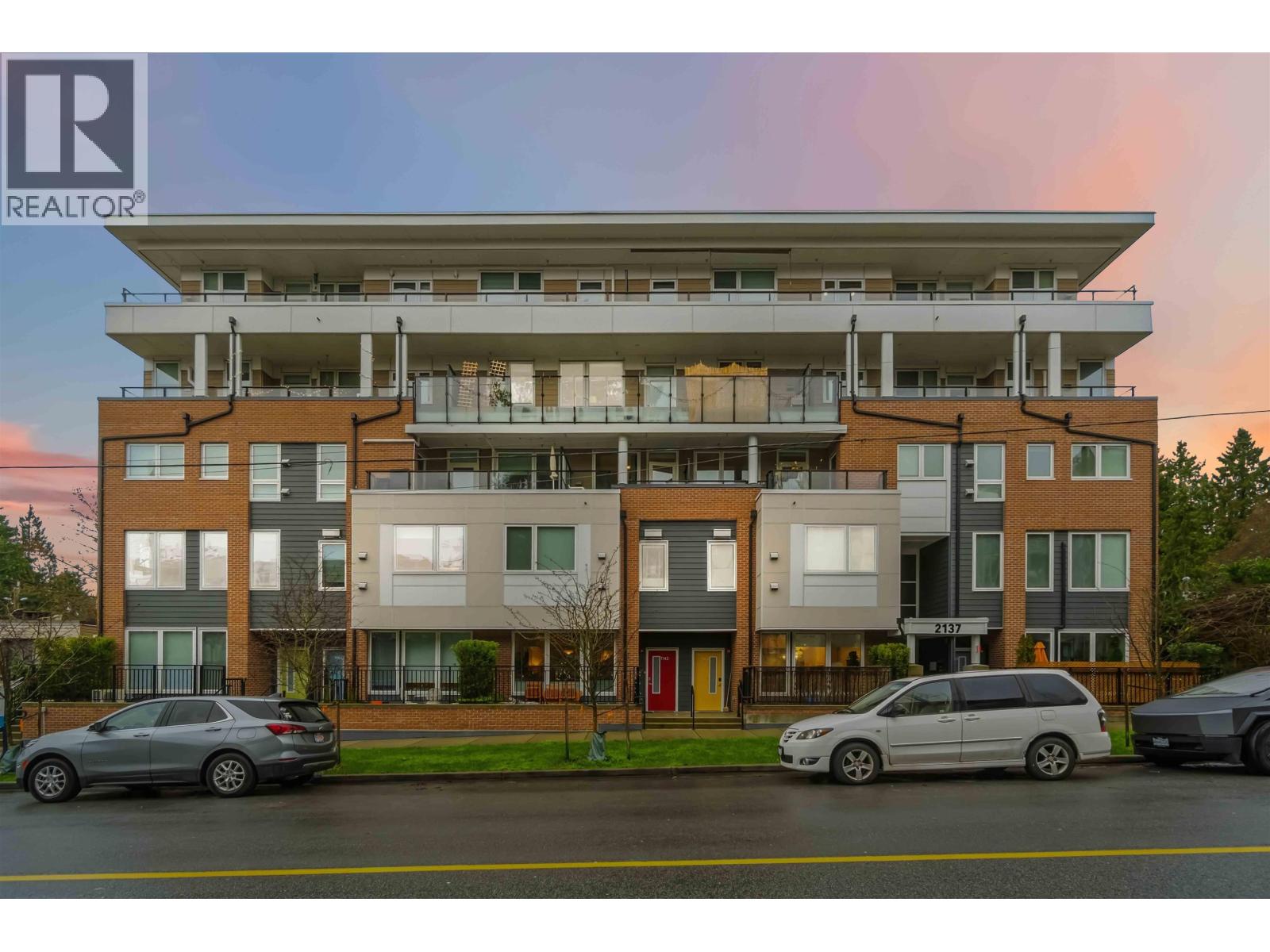 403 2137 CHESTERFIELD AVENUE, North Vancouver