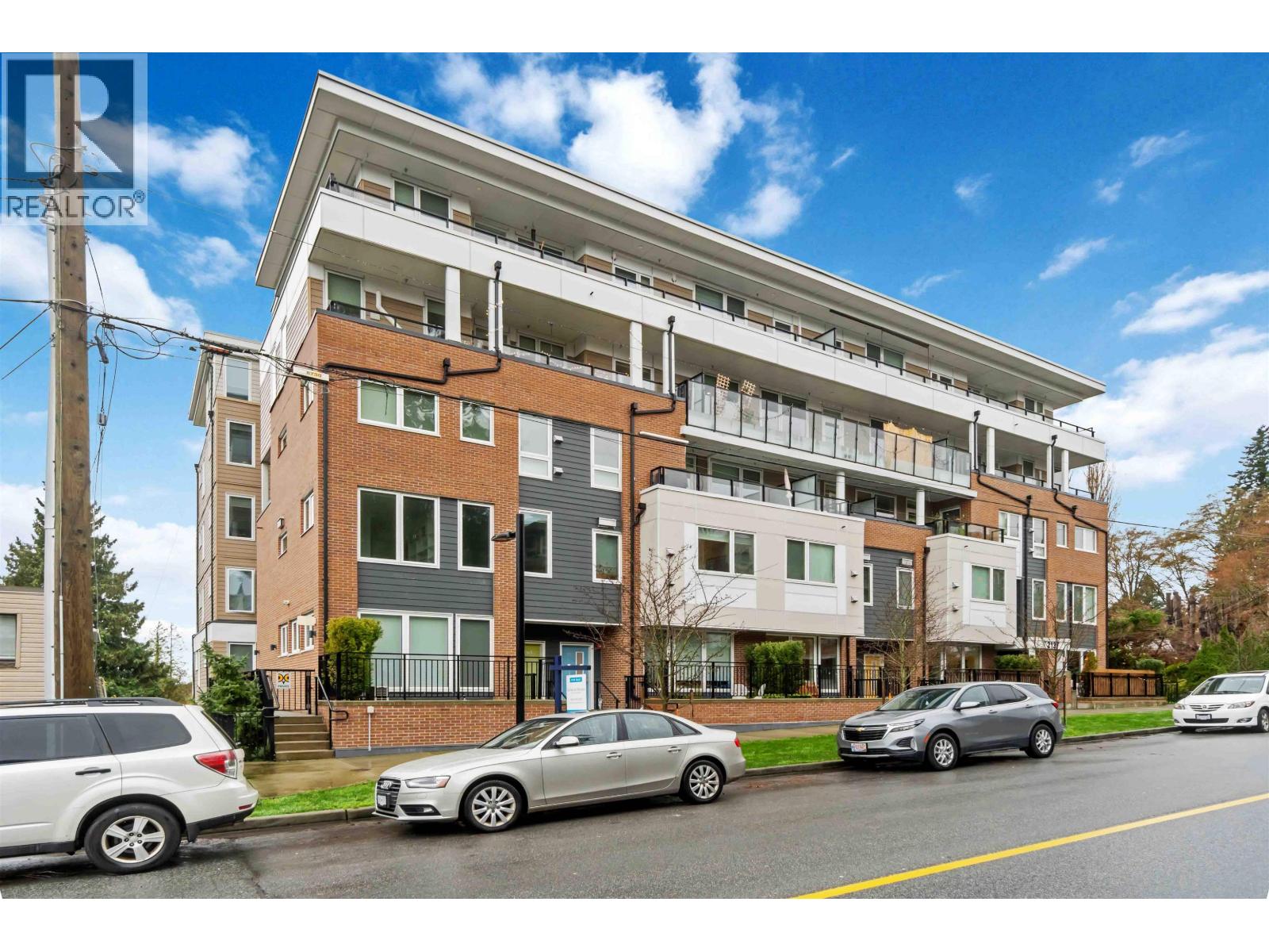 403 2137 CHESTERFIELD AVENUE, North Vancouver