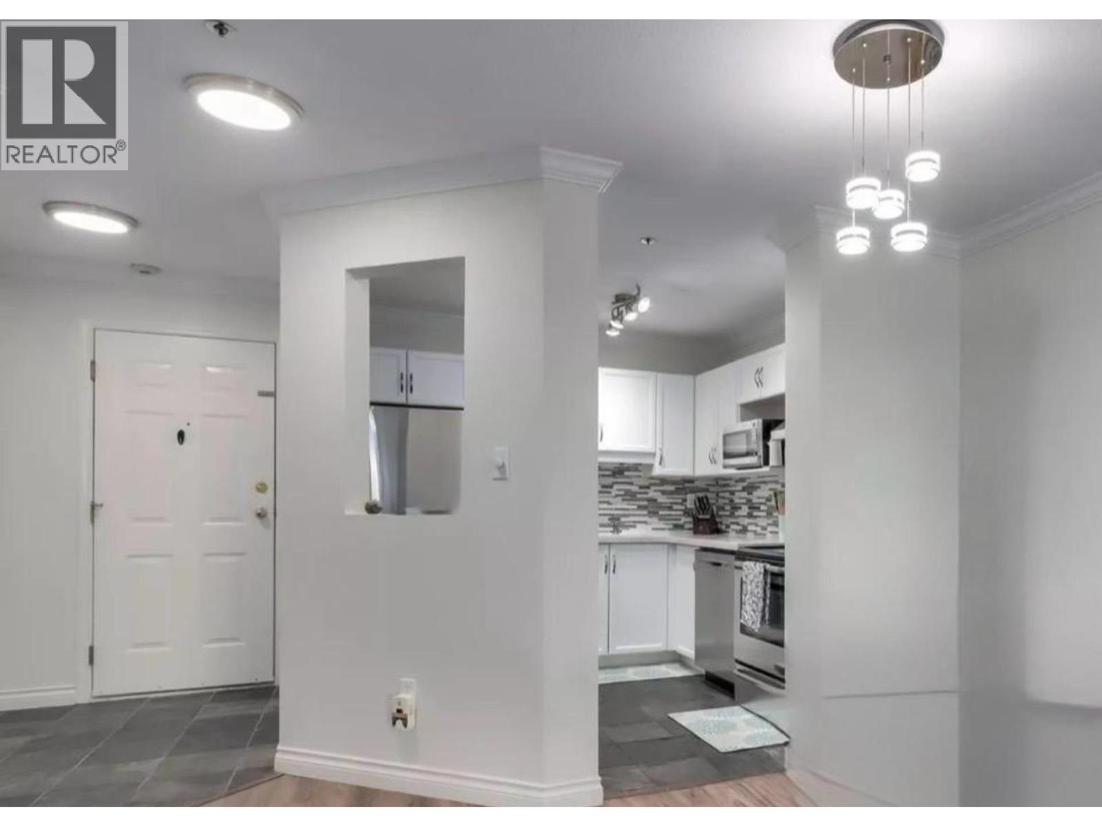 2335 WHYTE, Port Coquitlam