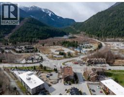 7340 Crabapple Court, Pemberton, BC V0N2L1 Photo 10