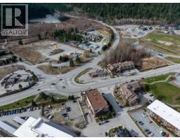 7340 Crabapple Court, Pemberton, BC V0N2L1 Photo 11
