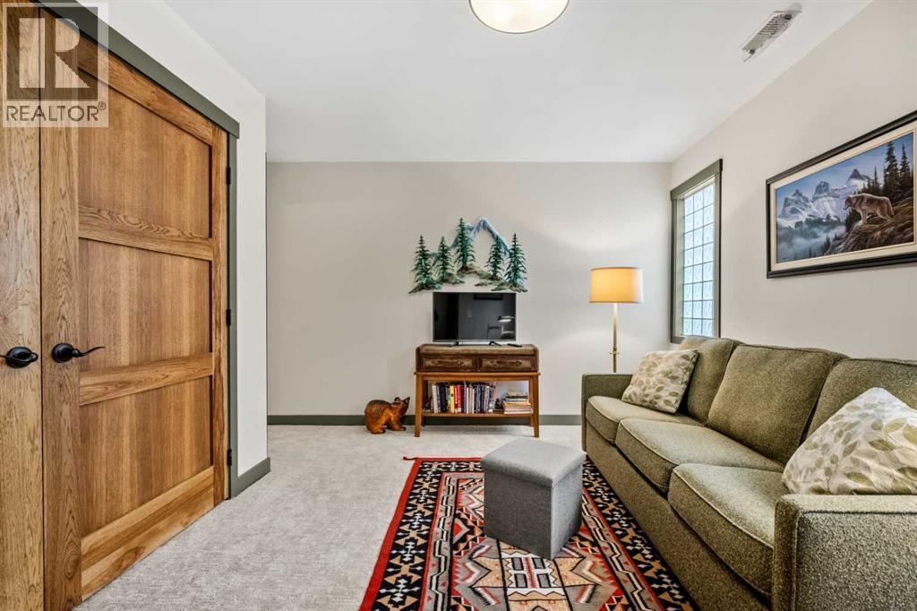 #2 817 6TH STREET - 29