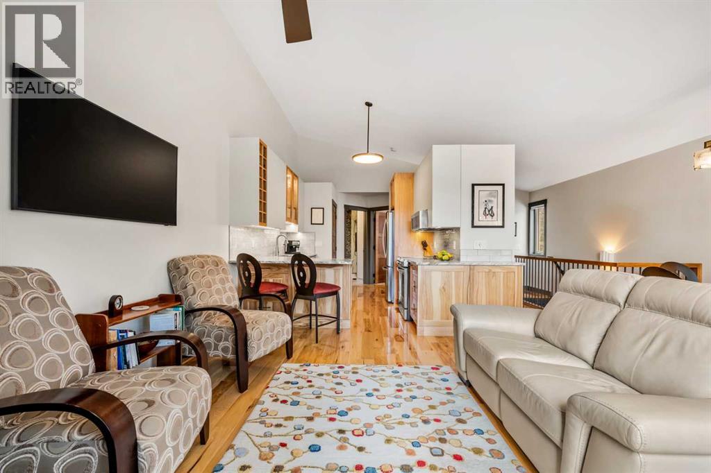 #2 817 6TH STREET - 14