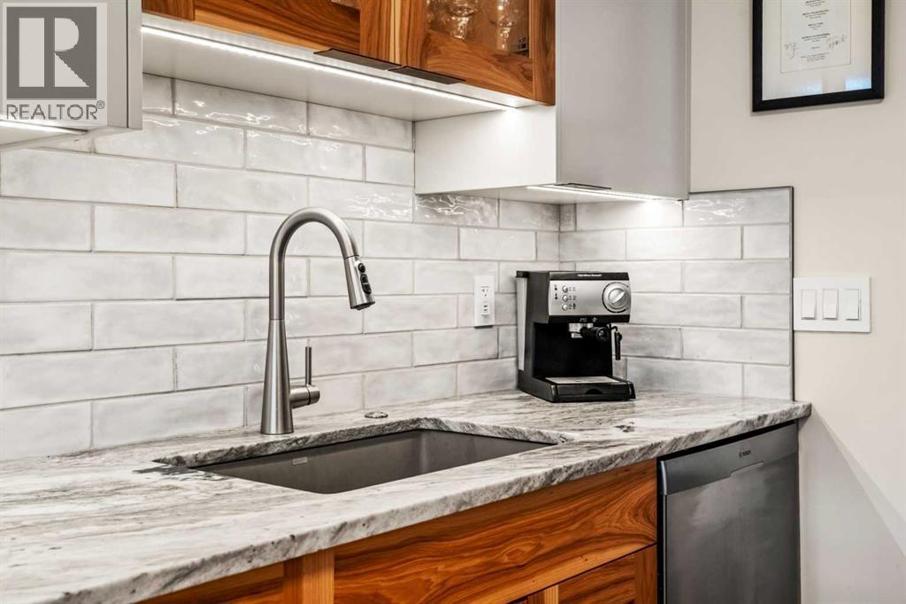 #2 817 6TH STREET - 20