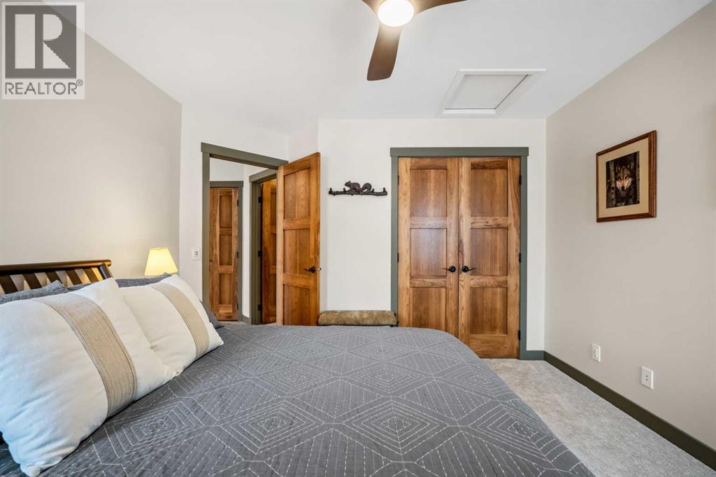 #2 817 6TH STREET - 24