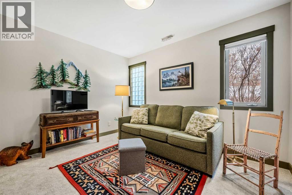 #2 817 6TH STREET - 31