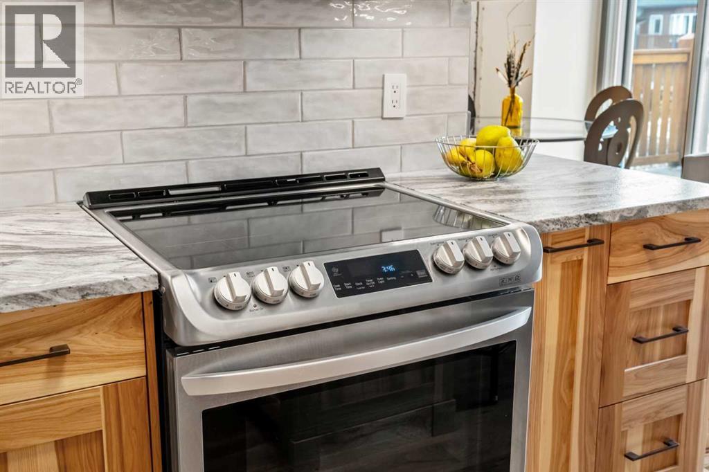 #2 817 6TH STREET - 18