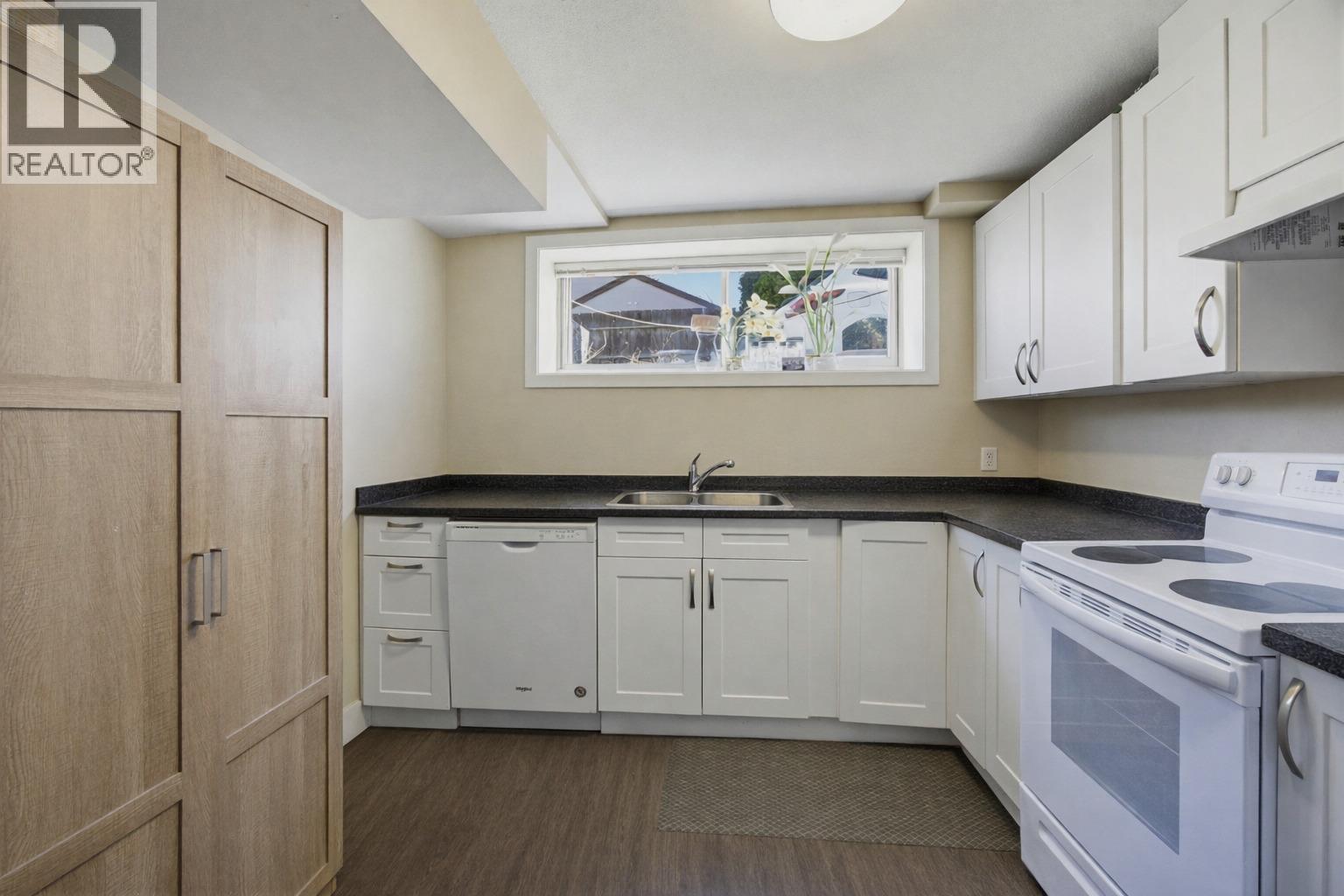 2768 VALLEYVIEW DRIVE - 22