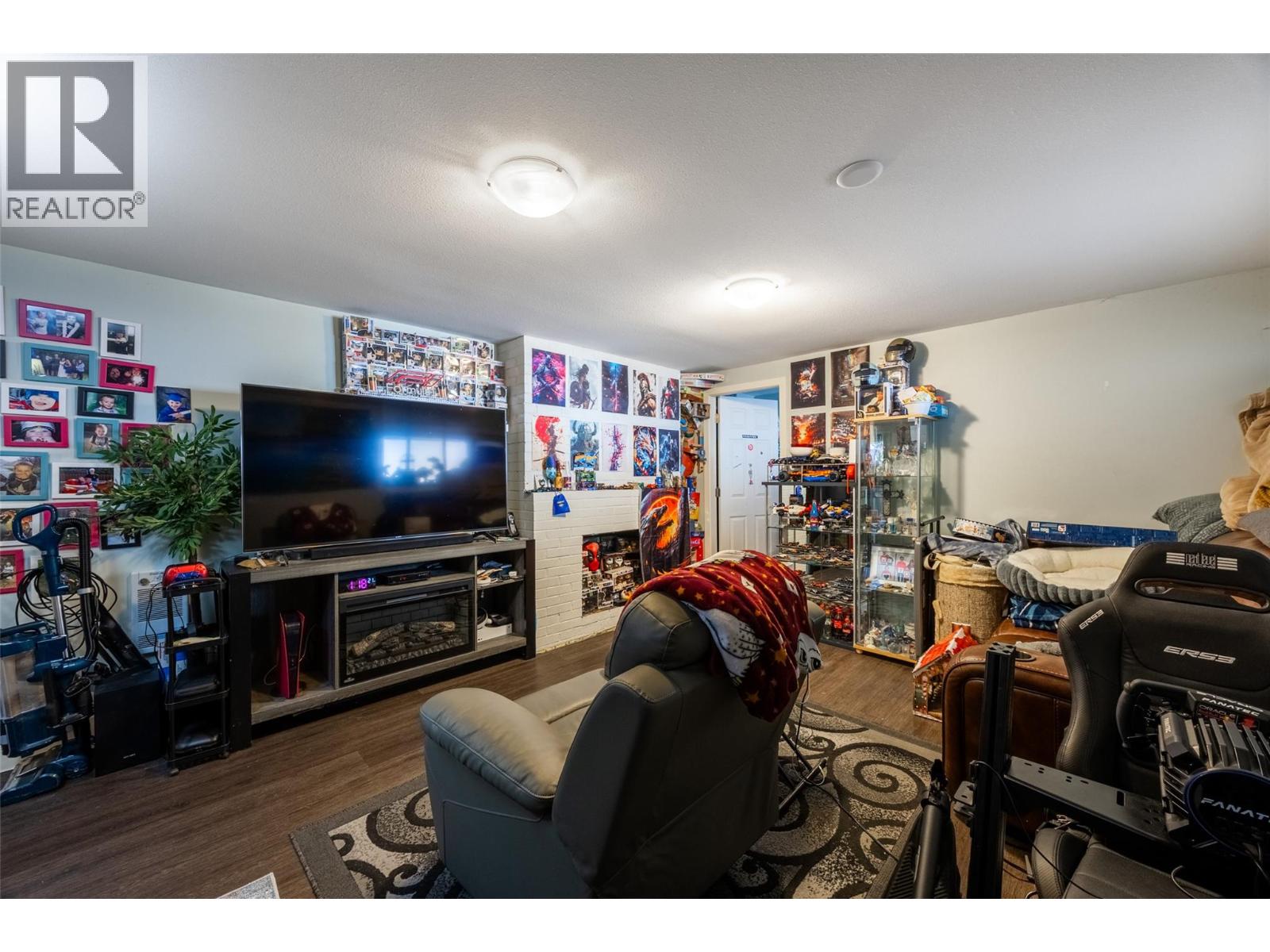 2768 VALLEYVIEW DRIVE - 39