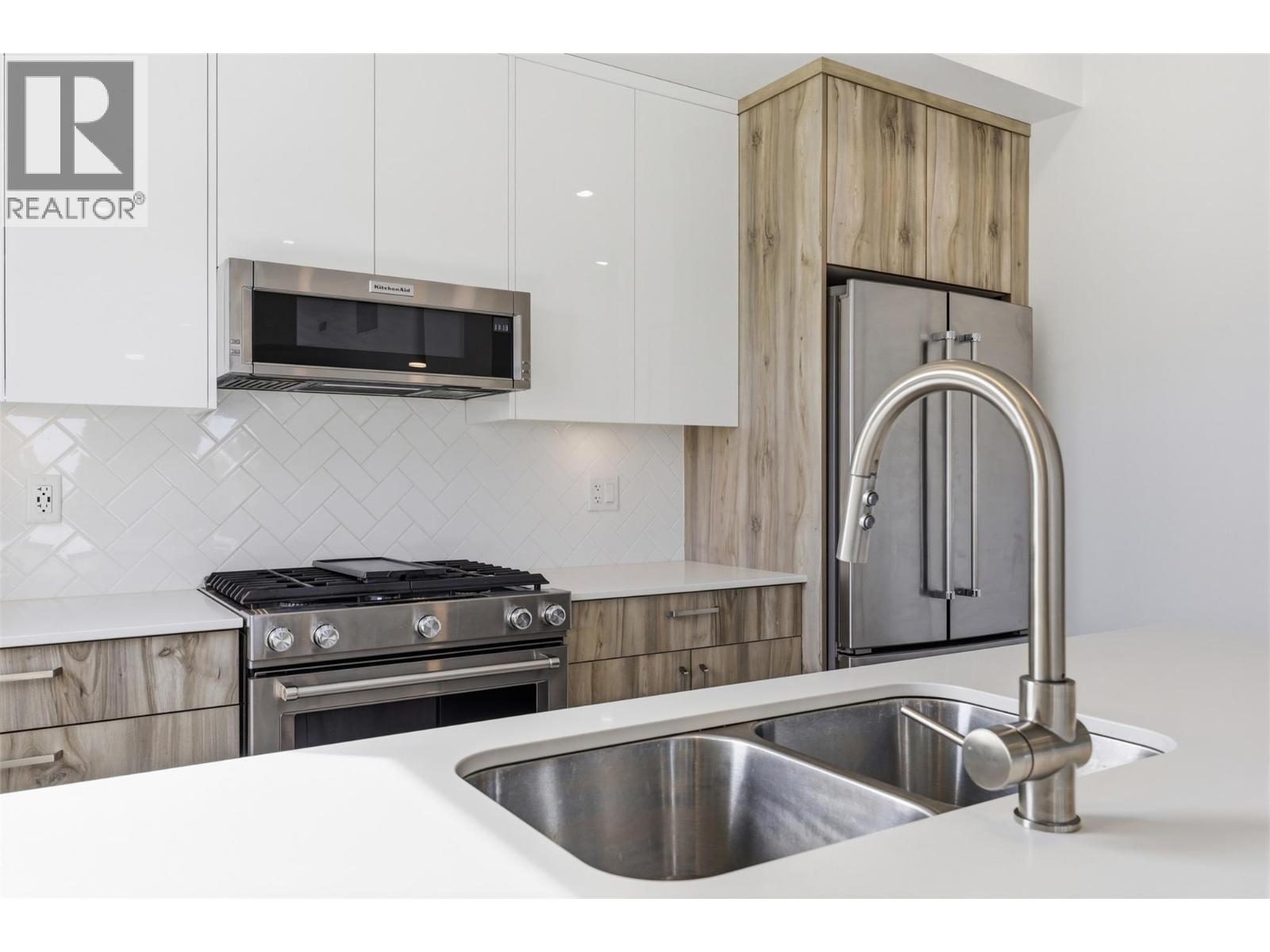 1405 SPRINGHILL Drive Unit# 2103, Kamloops