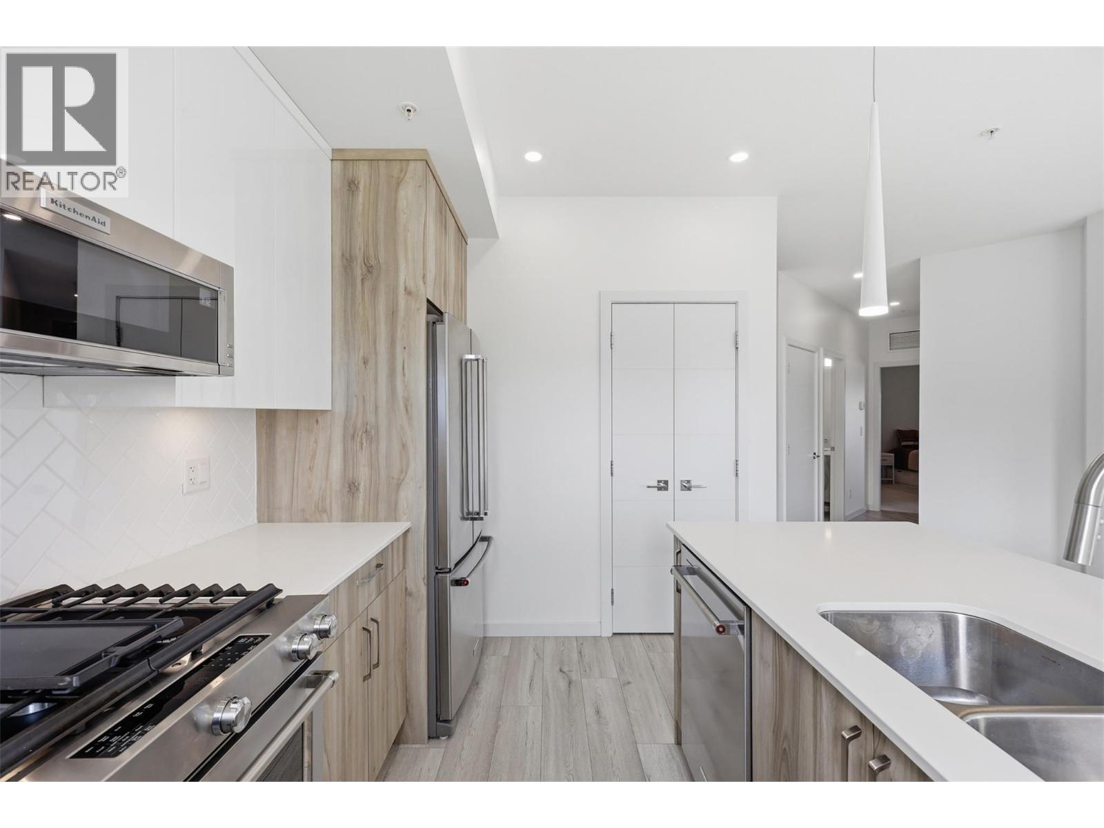 1405 SPRINGHILL Drive Unit# 2103, Kamloops