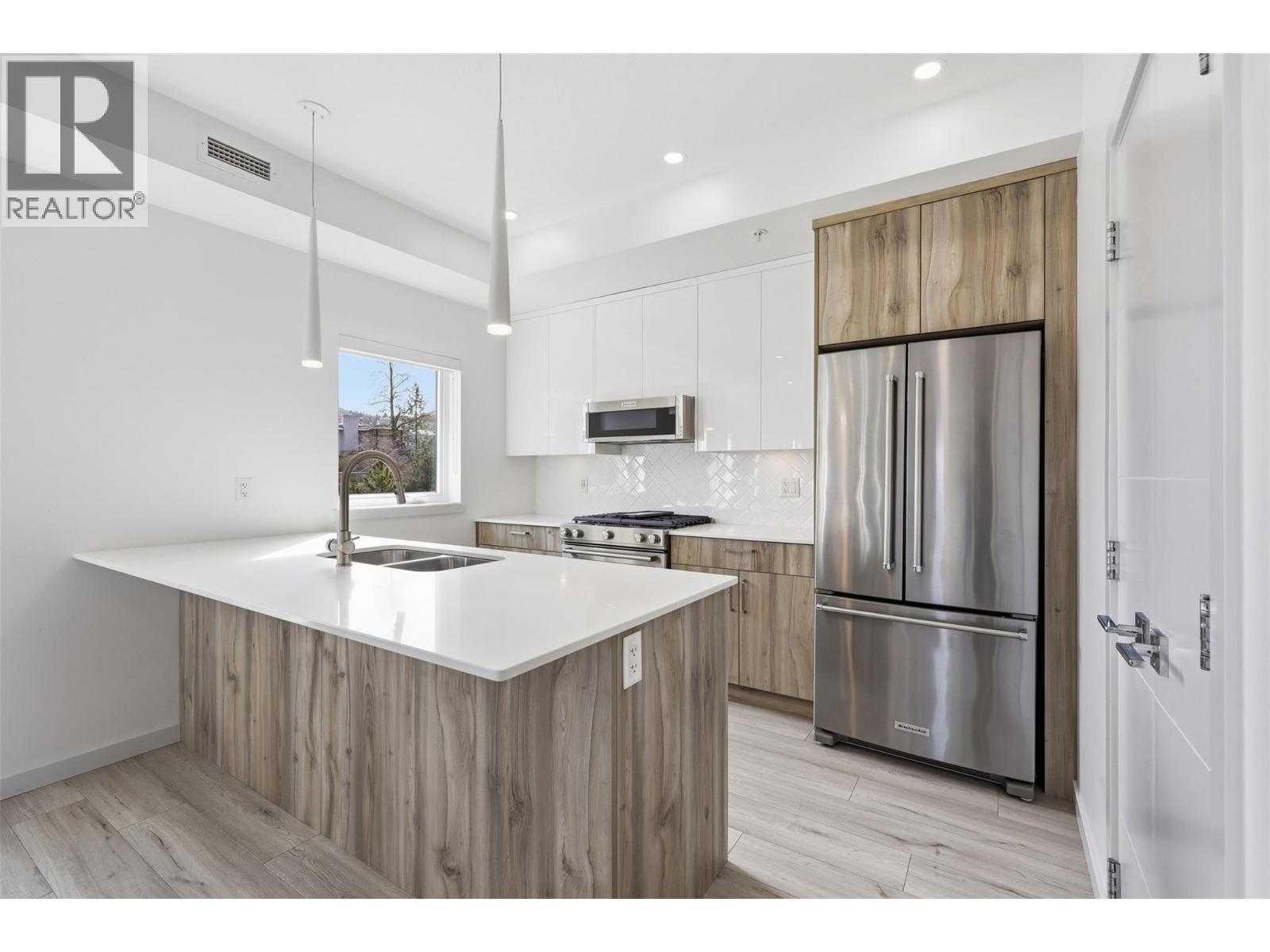 1405 SPRINGHILL Drive Unit# 2103, Kamloops