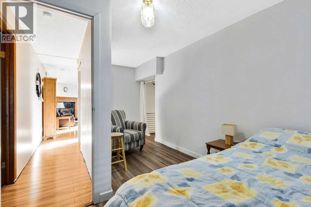 25 KNIGHT STREET - 21