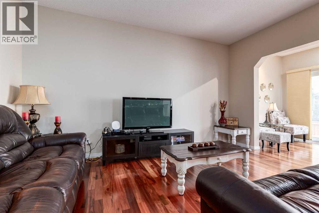 Single Family House for Sale in  Everglen Crescent SW Evergreen Calgary 