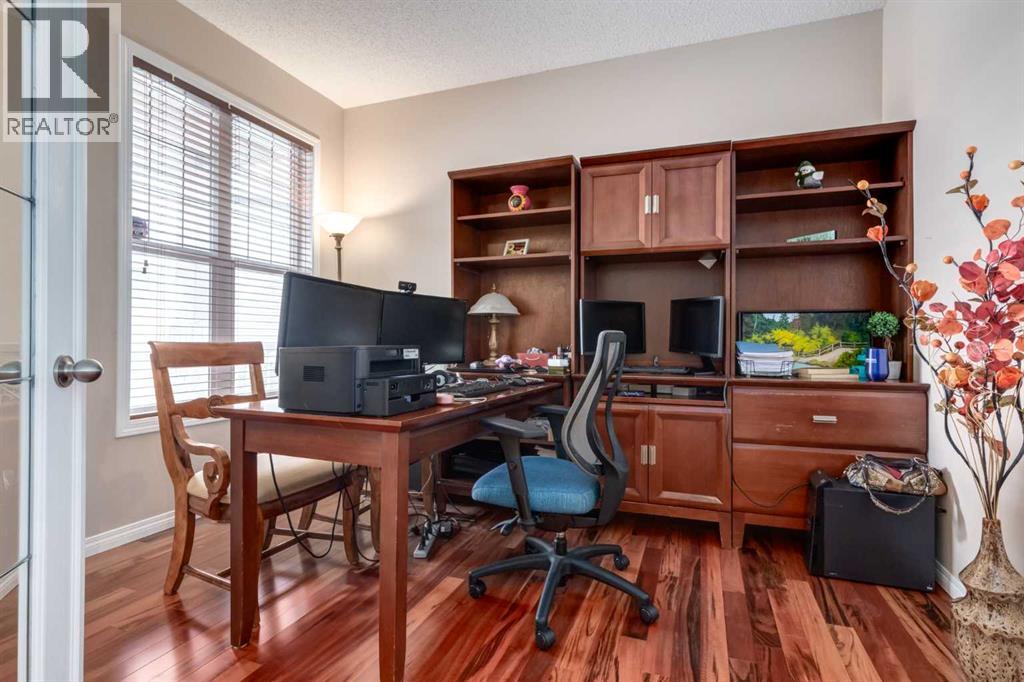 Single Family House for Sale in  Everglen Crescent SW Evergreen Calgary 