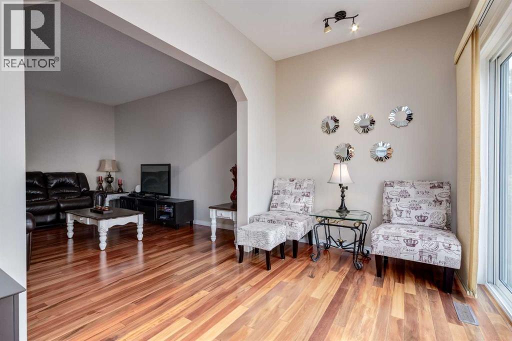 Single Family House for Sale in  Everglen Crescent SW Evergreen Calgary 