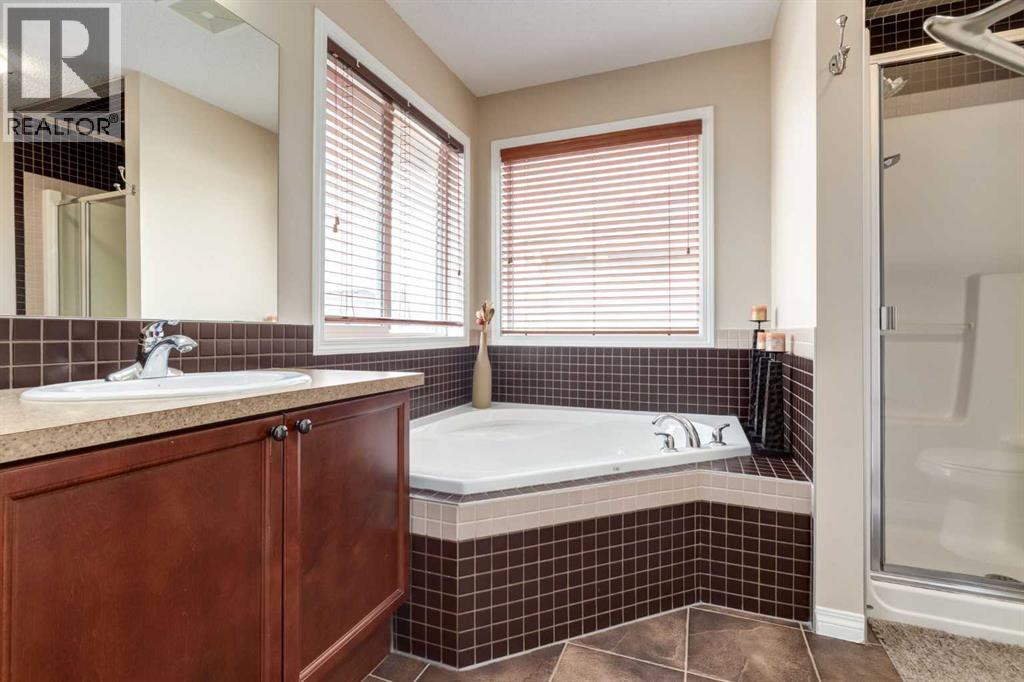 Single Family House for Sale in  Everglen Crescent SW Evergreen Calgary 