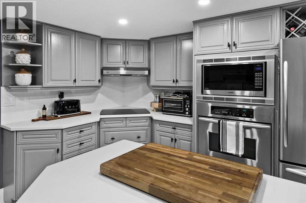 #302 320 MEREDITH ROAD NE - 13