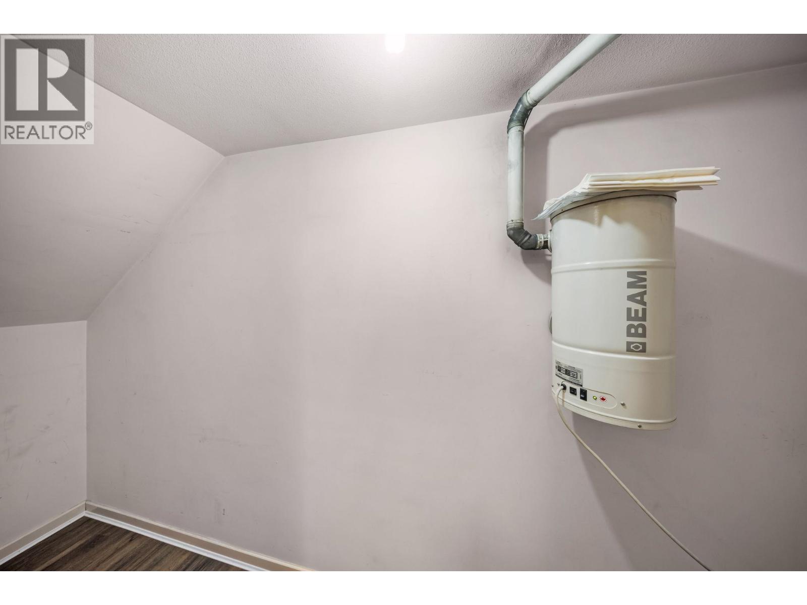 20 323 GOVERNORS COURT, New Westminster