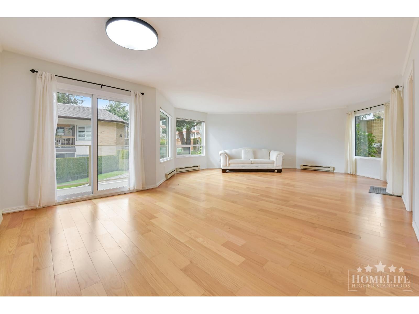 519 1350 VIDAL STREET, White Rock