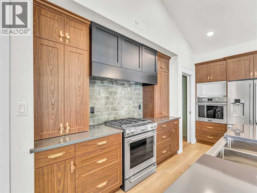 
          25 Blue Heron Bay
            <br/>
            <span>Lake Newell Resort</span>
            , 
            <span>AB</span>
             <span>T1R0X5</span>
         - Photo 47