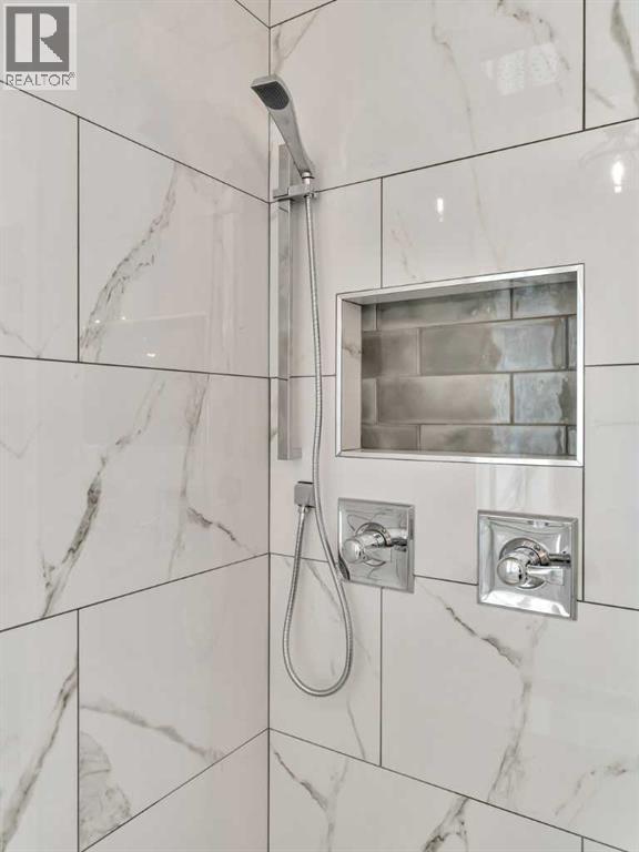 
          25 Blue Heron Bay
            <br/>
            <span>Lake Newell Resort</span>
            , 
            <span>AB</span>
             <span>T1R0X5</span>
        