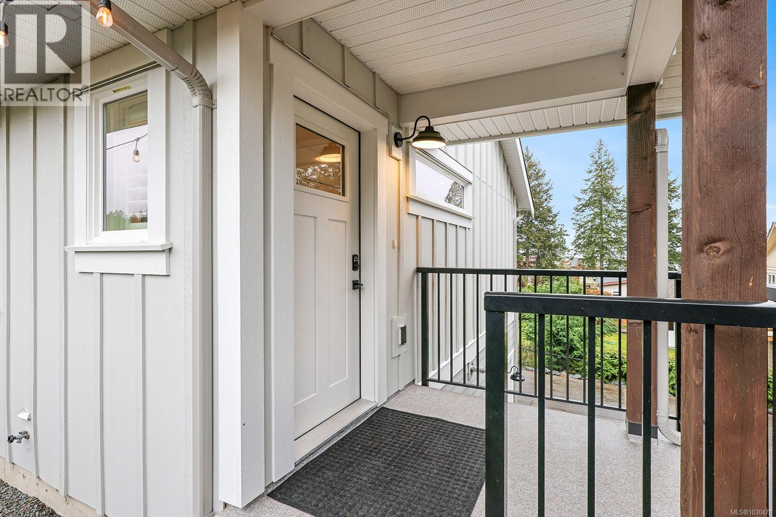 1050/1046 Kincora Lane, Comox
