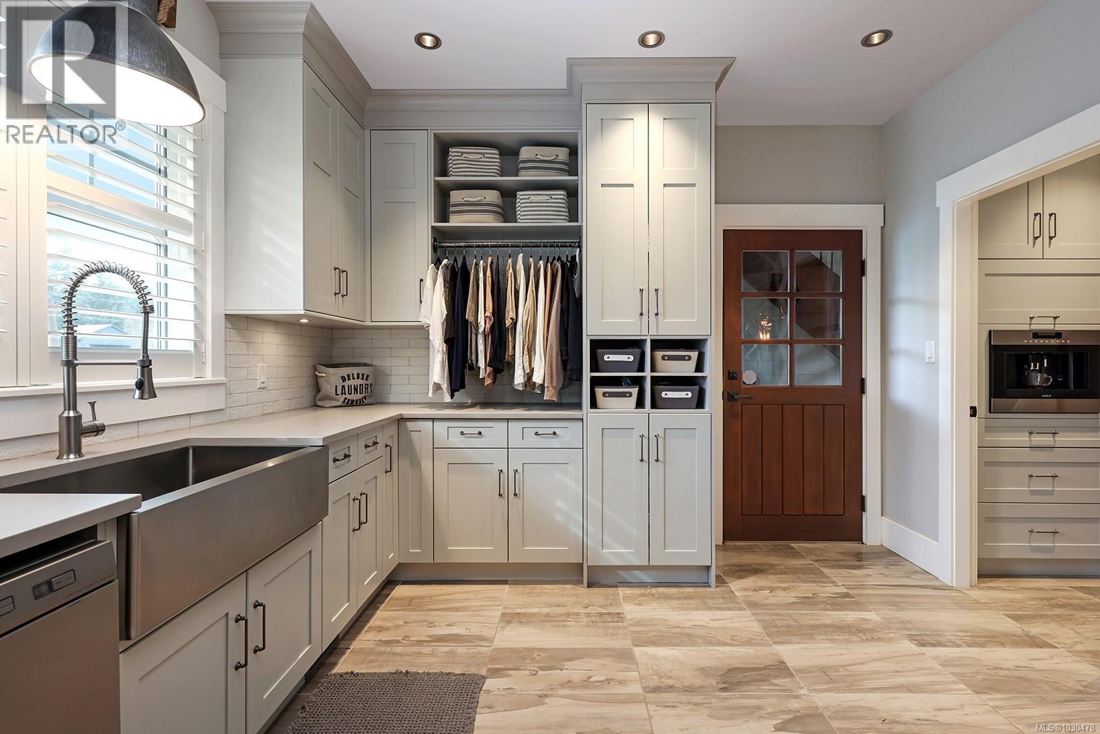 1050/1046 Kincora Lane, Comox