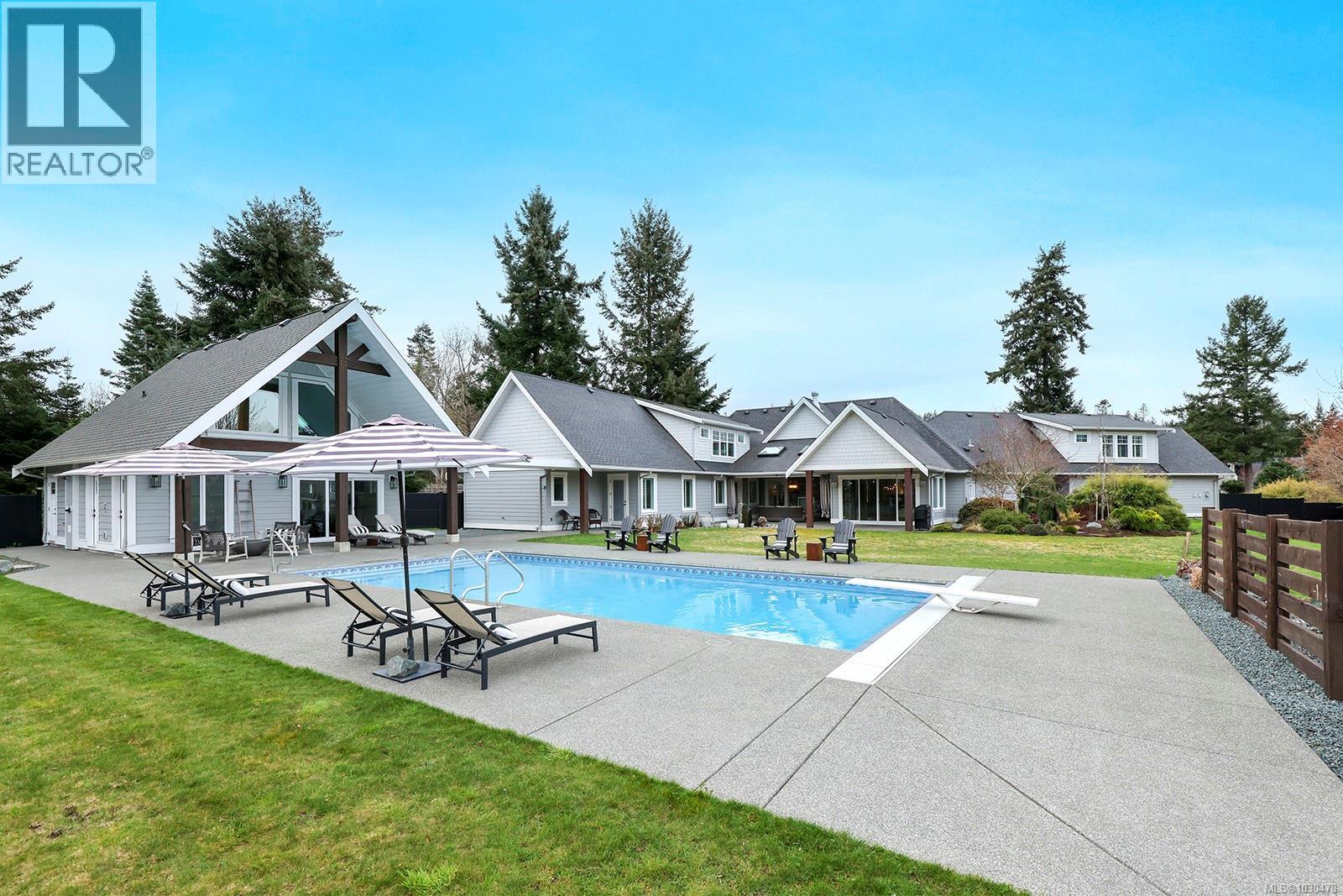 1050/1046 Kincora Lane, Comox