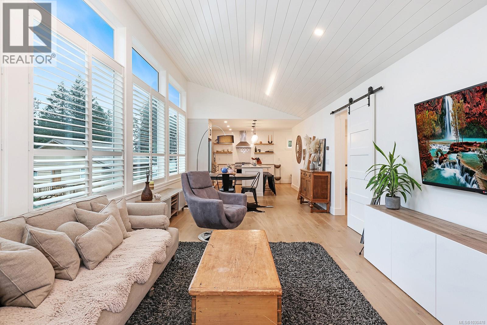 1050/1046 Kincora Lane, Comox