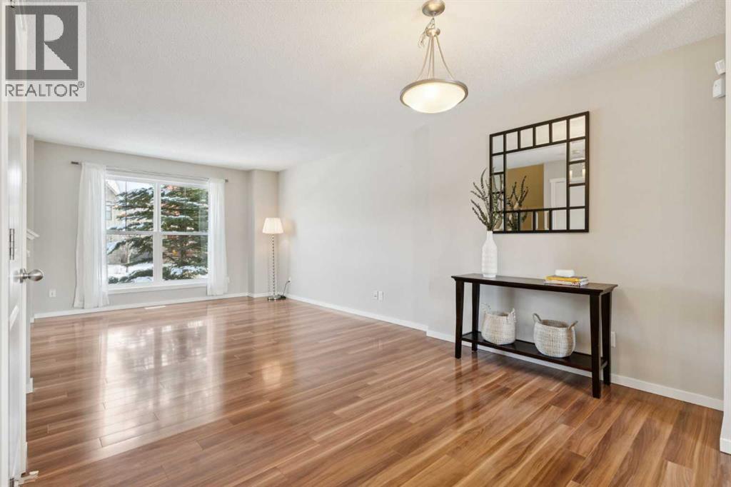 63 WALDEN DRIVE SE - 4