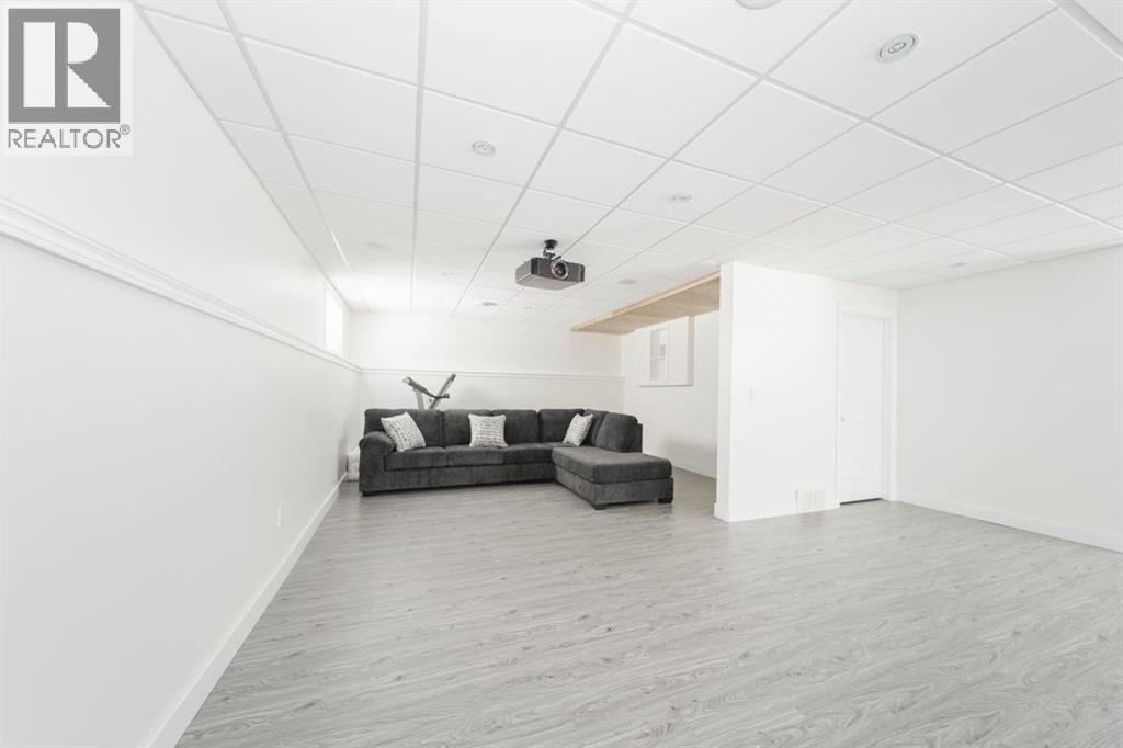 100 Swanson Crescent, Fort McMurray