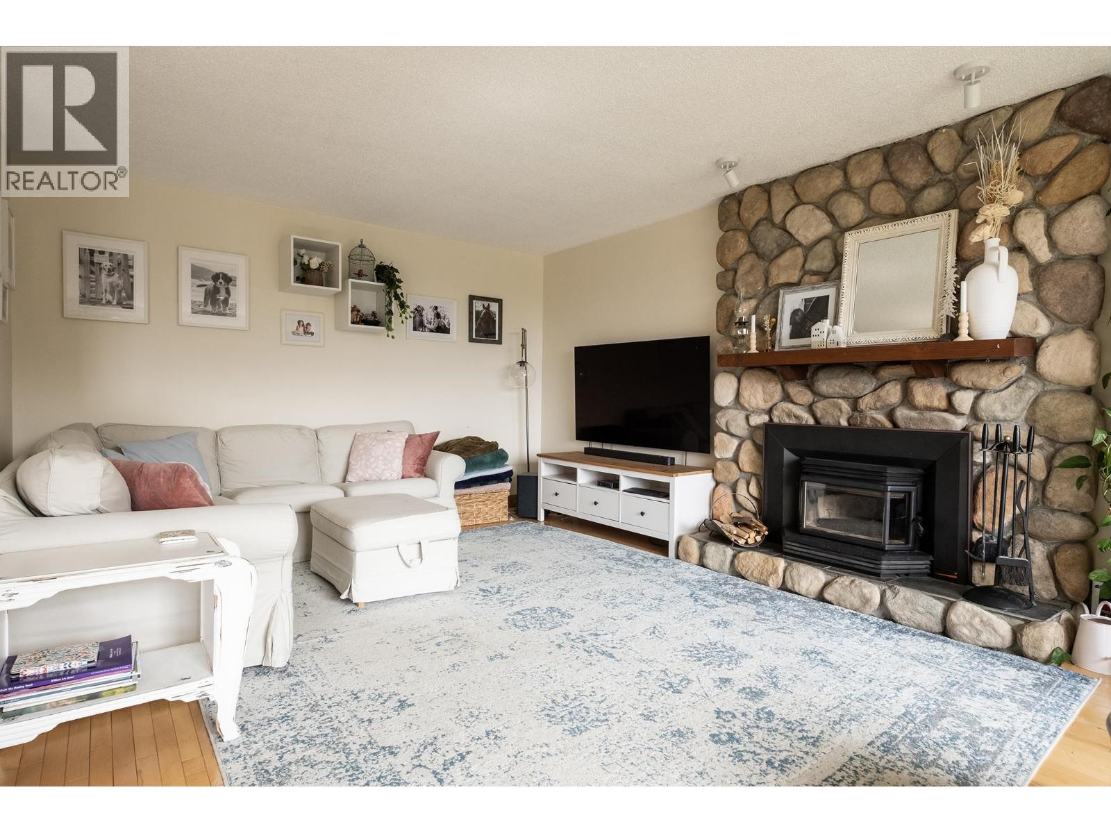 1930 RANCH ROAD, Roberts Creek