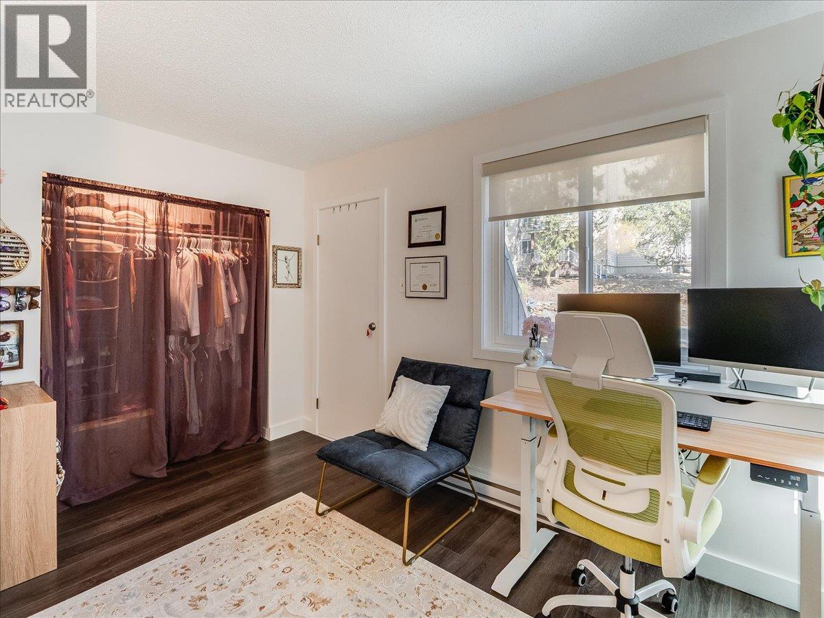 4 MONASHEE PLACE - 21