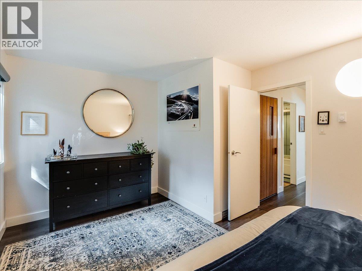 4 MONASHEE PLACE - 24