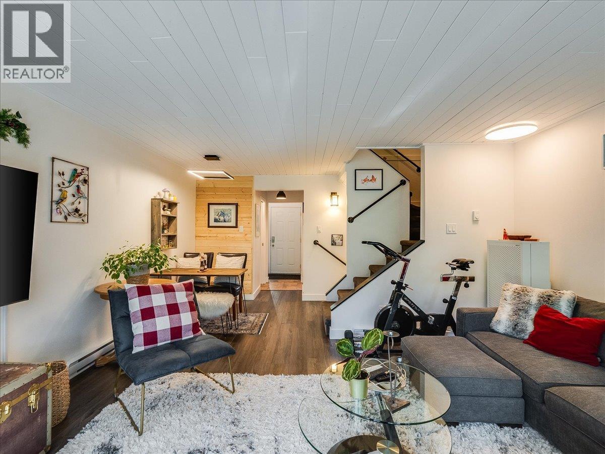 4 MONASHEE PLACE - 17