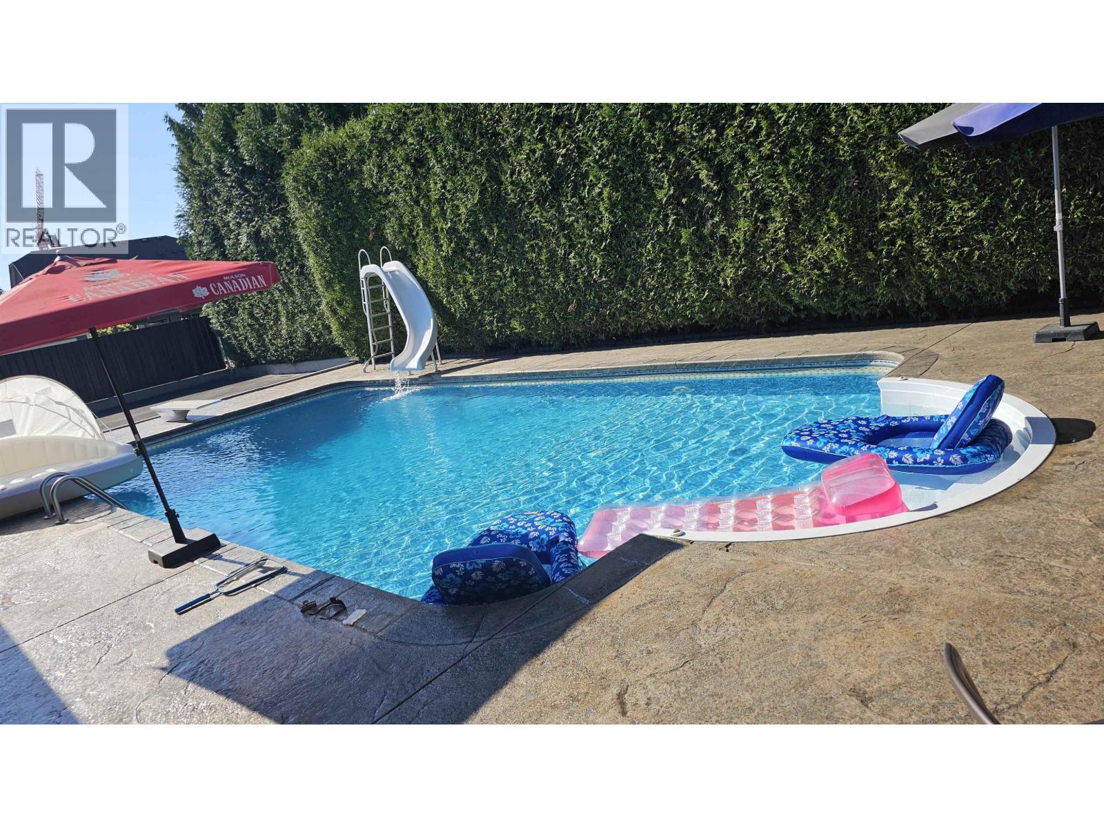 376 RICHARD STREET, Coquitlam