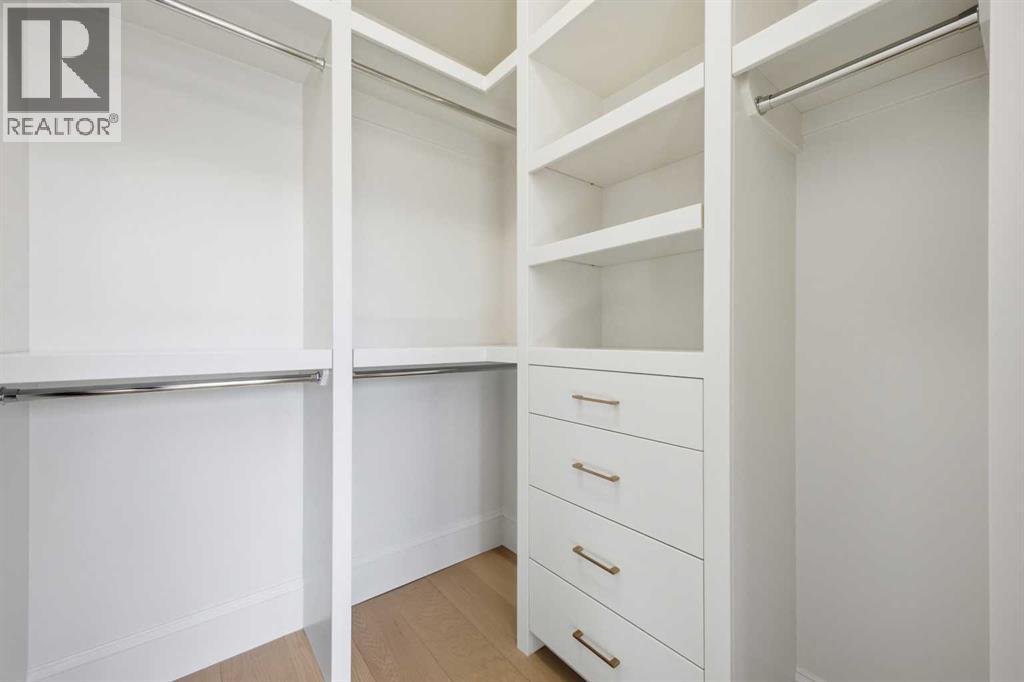 Single Family House for Sale in   Avenue SW South Calgary Calgary 