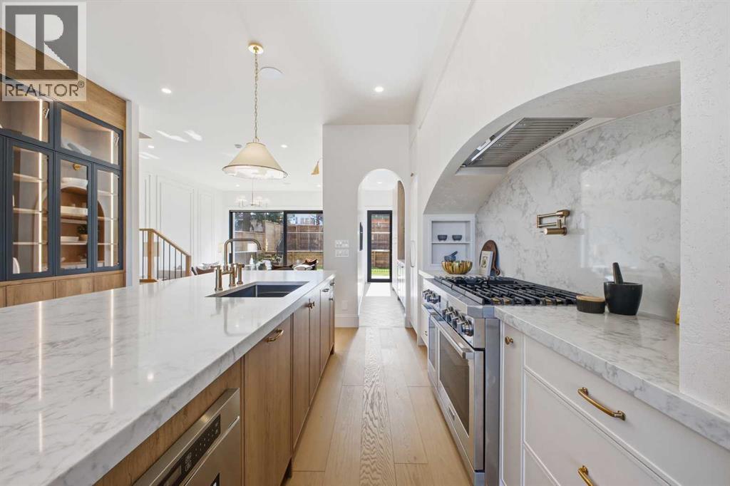 Single Family House for Sale in   Avenue SW South Calgary Calgary 