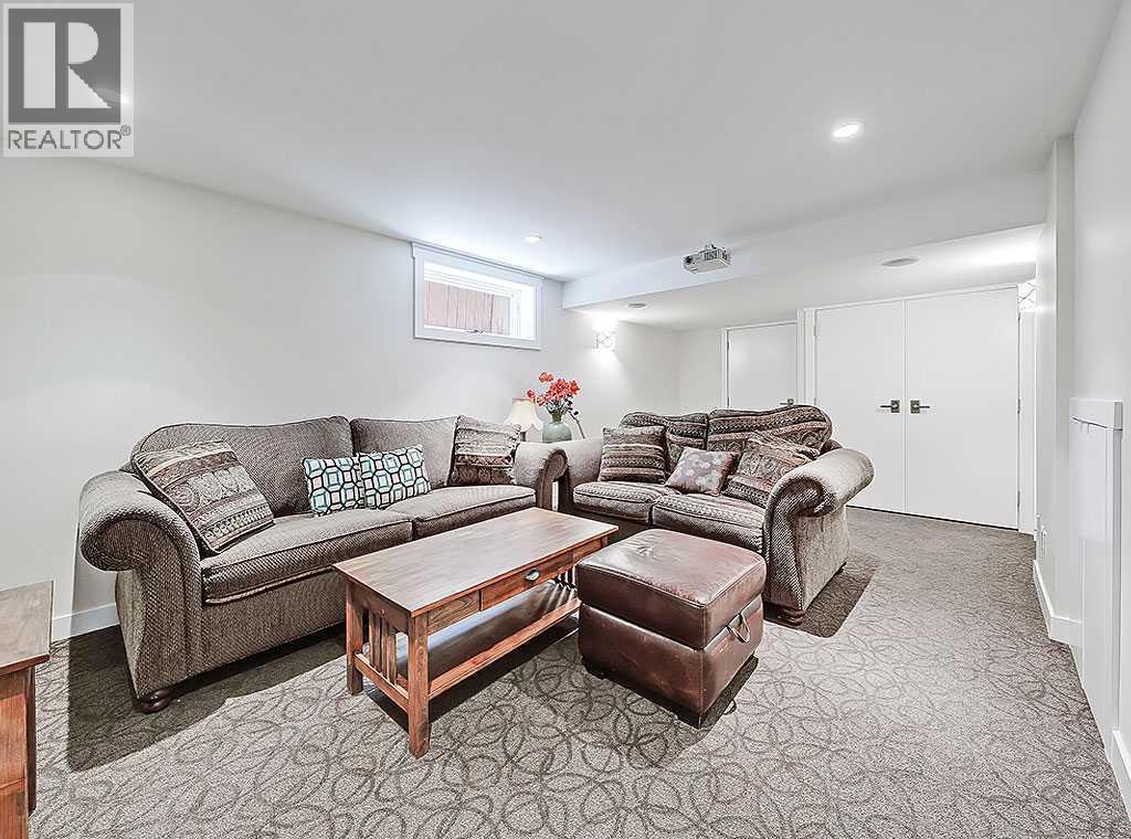 616 47 AVENUE SW - 32