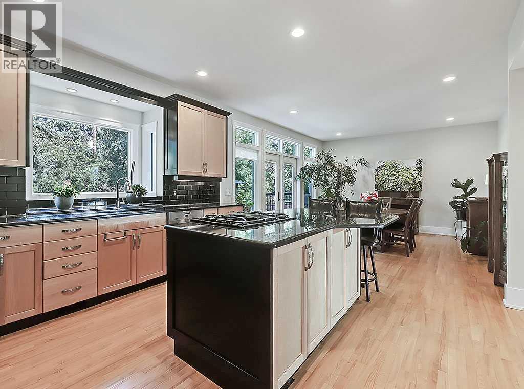 616 47 AVENUE SW - 12