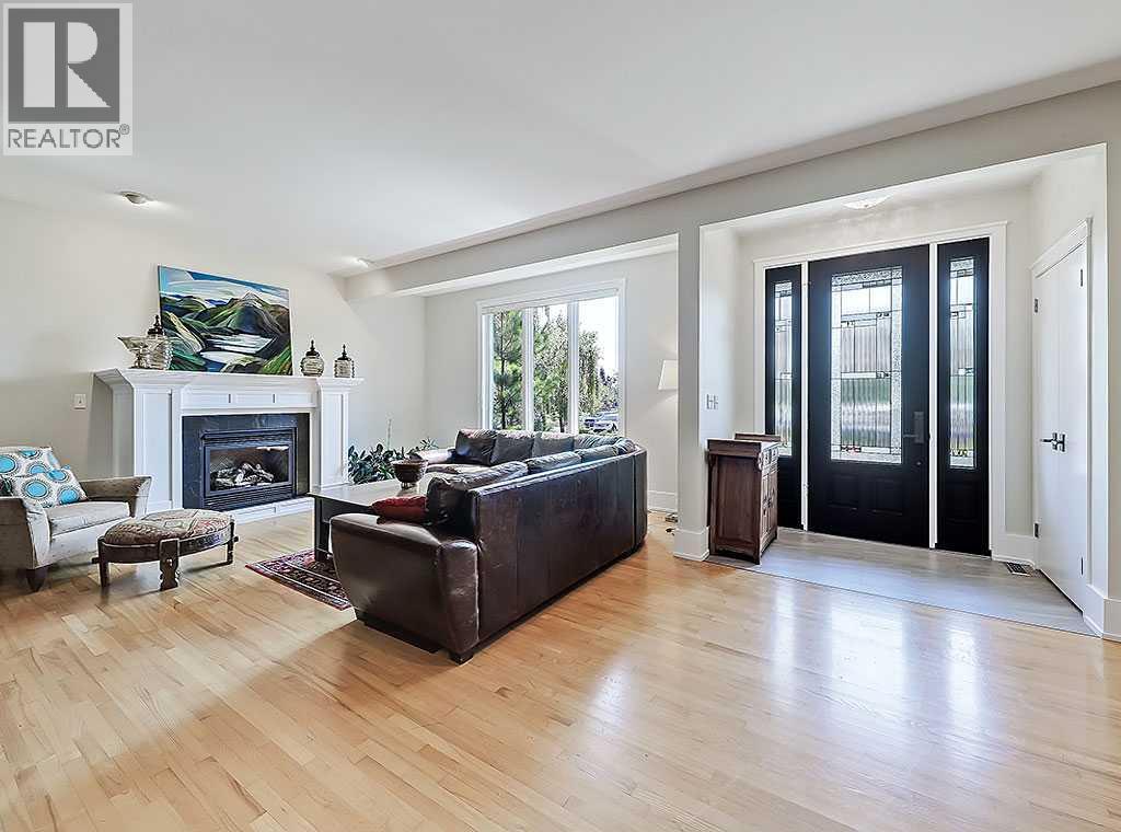 616 47 AVENUE SW - Image 3