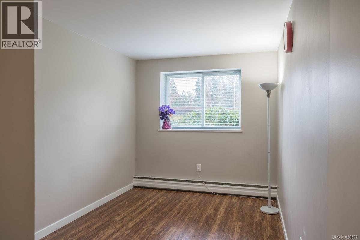 #1102 1097 Bowen Rd - 23