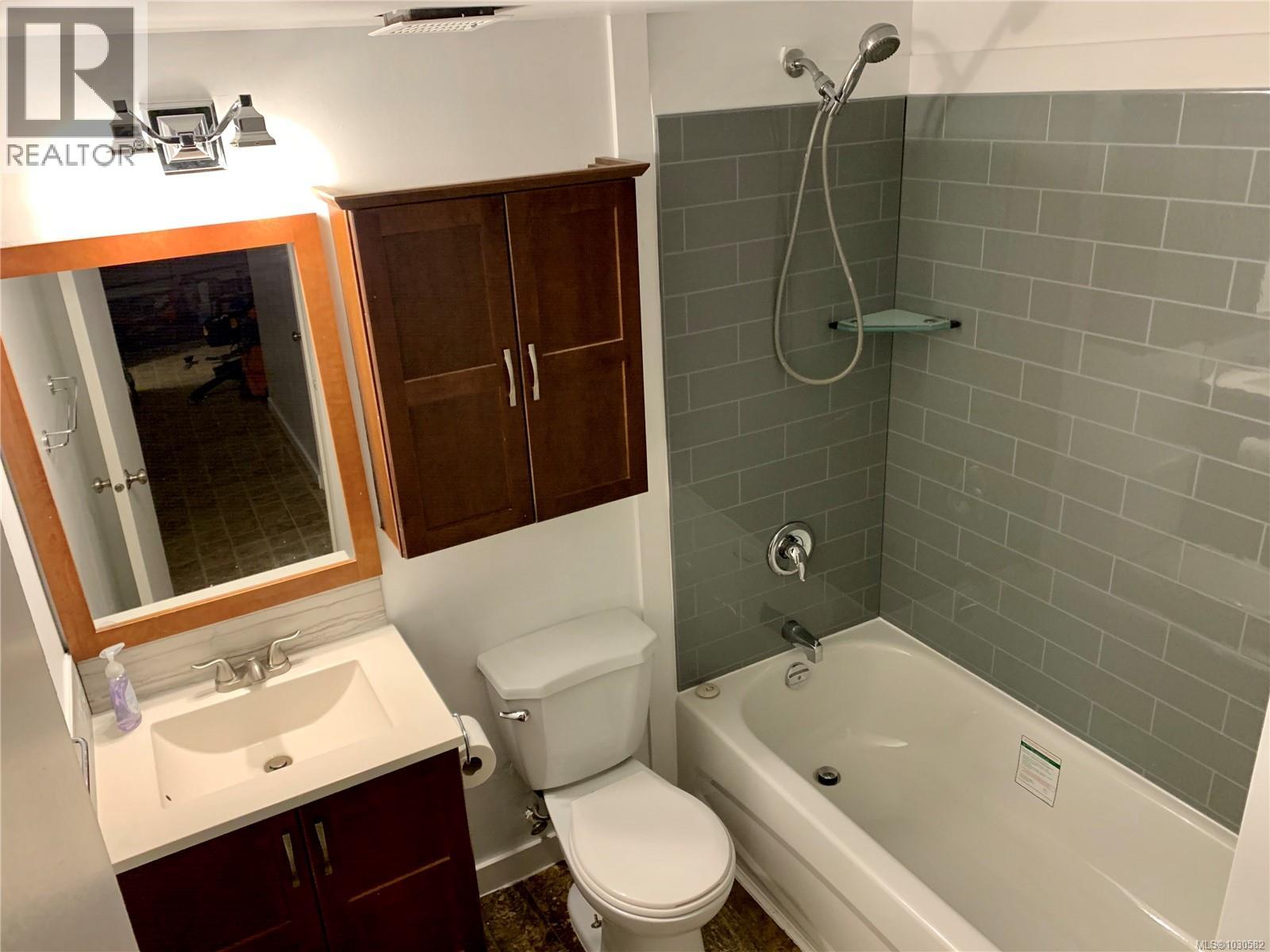 1102 1097 Bowen Rd, Nanaimo